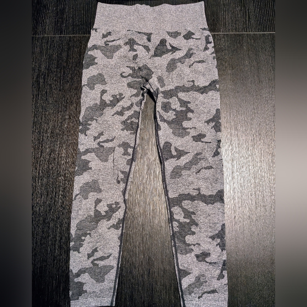 FashionNova Workout Set - Picture 2 of 4